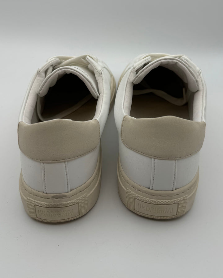 MENS White Leather Sneaker - Size 9.5/10