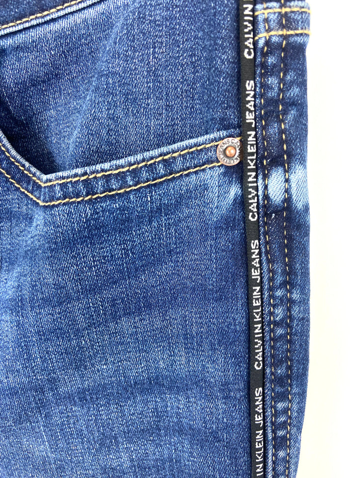 High Rise Slim Jeans With Logo - Size 28
