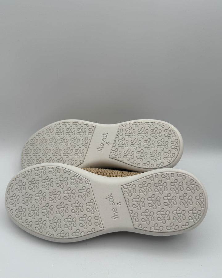 Beige Crochet Sneaker With Sun Detail - Size 6