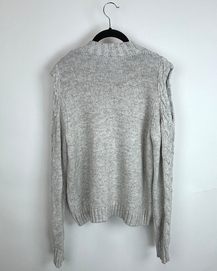 Light Gray Knit Sweater- 4/6