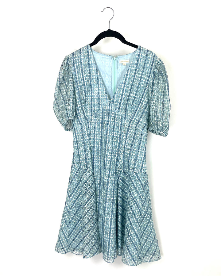 Light Blue Knit Texture Dress - Size 4