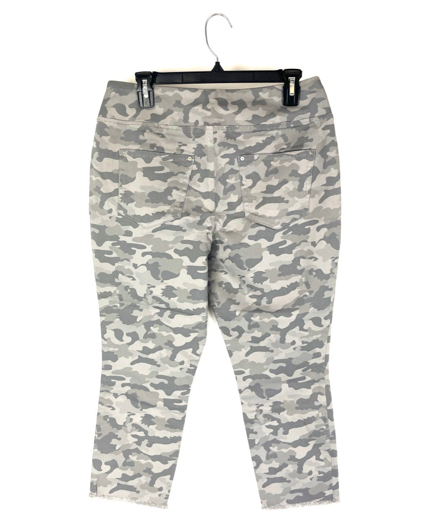 Shades Of Grey Camouflage Jeans - Size 12/14