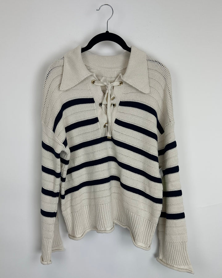 Striped Lace-up Knit Sweater- 4/6