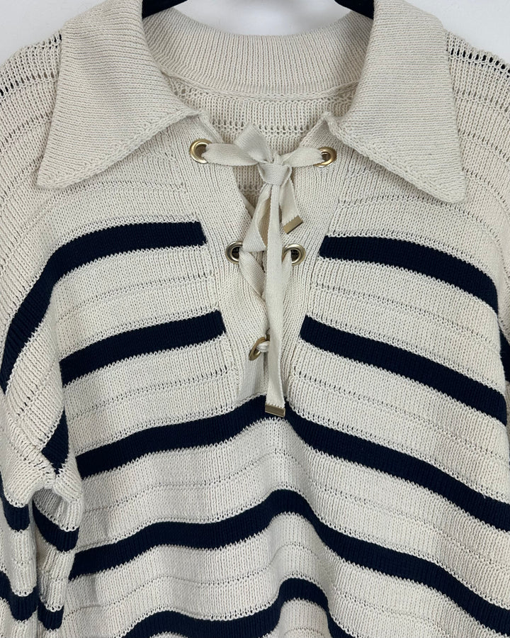 Striped Lace-up Knit Sweater- 4/6