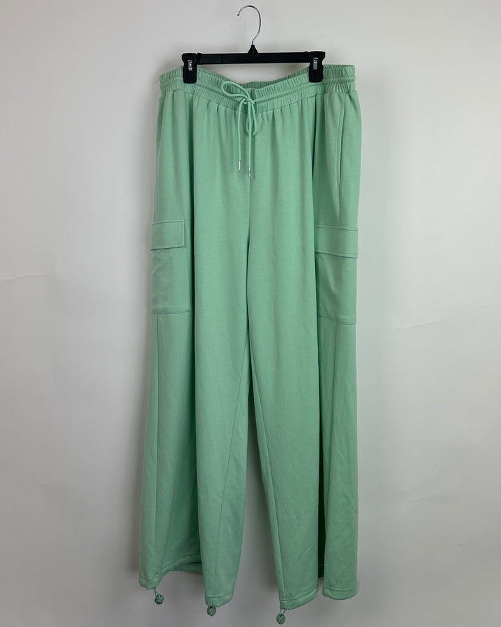 Mint Green Wide Leg Cargo Joggers - Size 2x