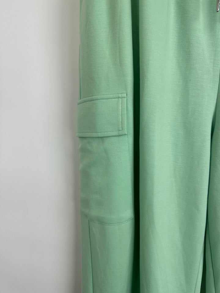 Mint Green Wide Leg Cargo Joggers - Size 2x