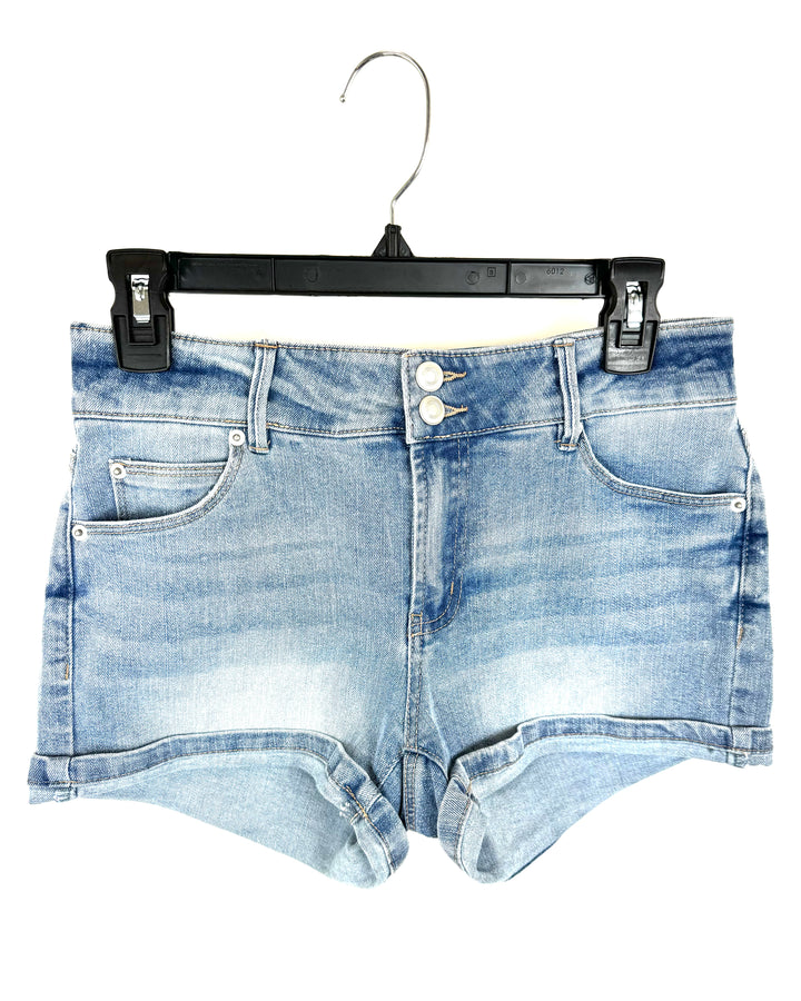 Light Blue Mid-Rise Cuffed Short - Size 7
