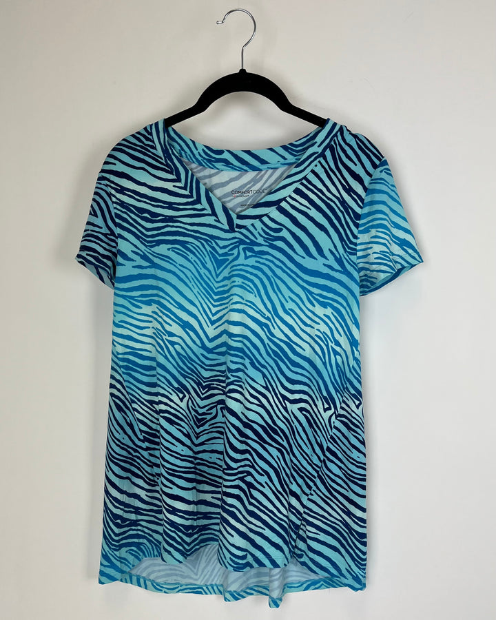Blue Animal Print Short Sleeves Top - Size 6/8