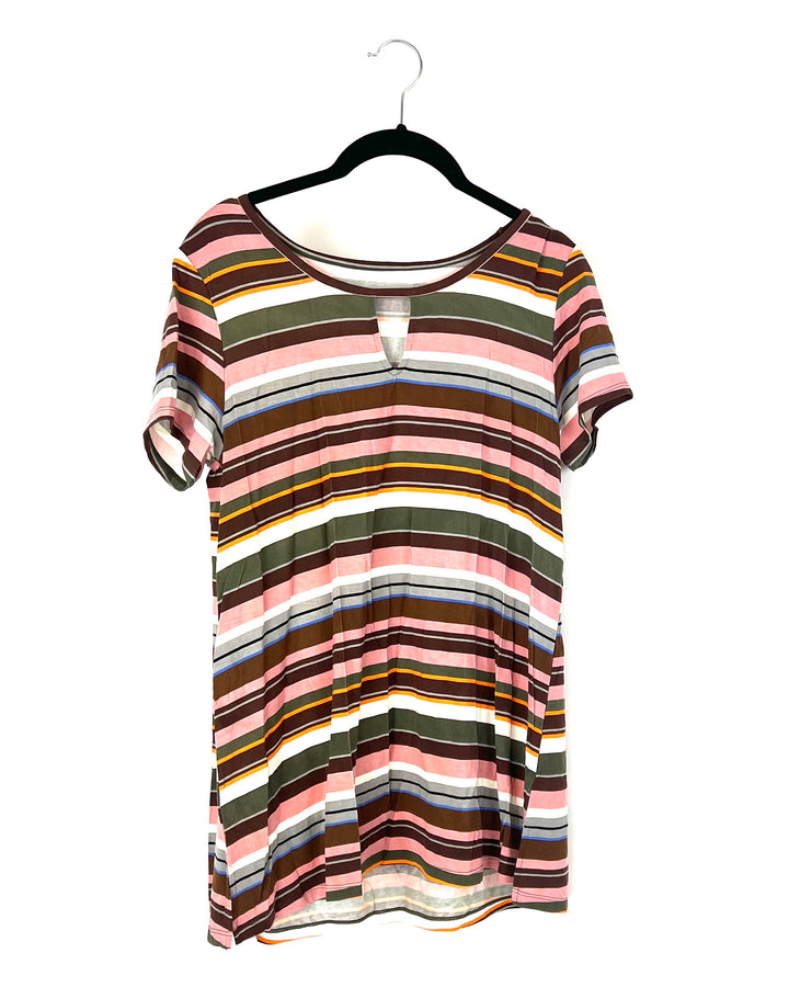 Multicolor Striped Keyhole Top - Size 4/6