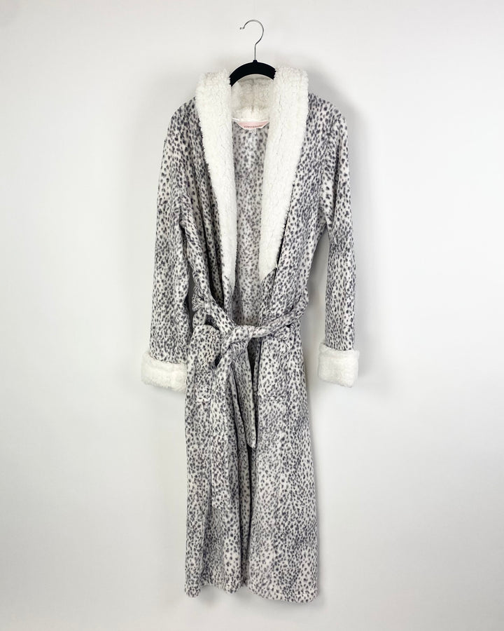 White And Grey Cheetah Robe - Small