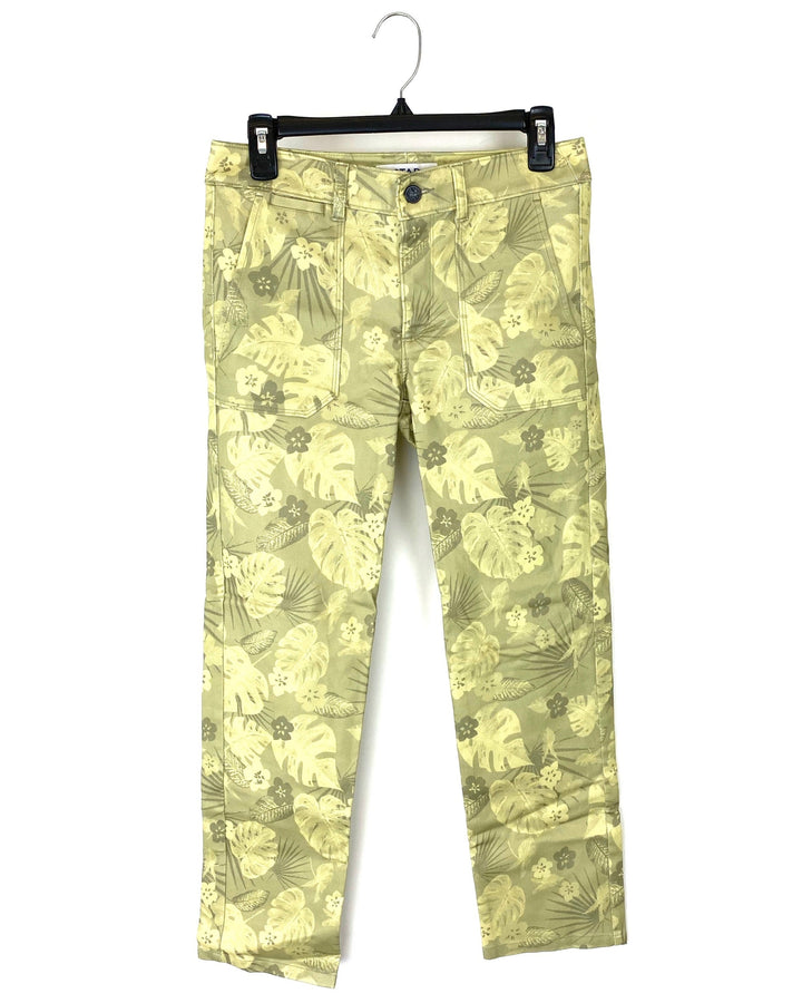 Green Flower and Leaf Pattern Pants - Small