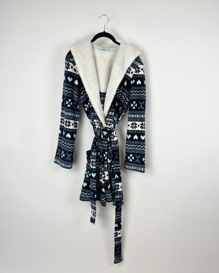 Blue And White Abstract Fuzzy Robe - Small