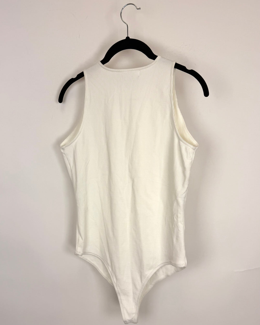 White Ribbed Bodysuit - Size 4/6