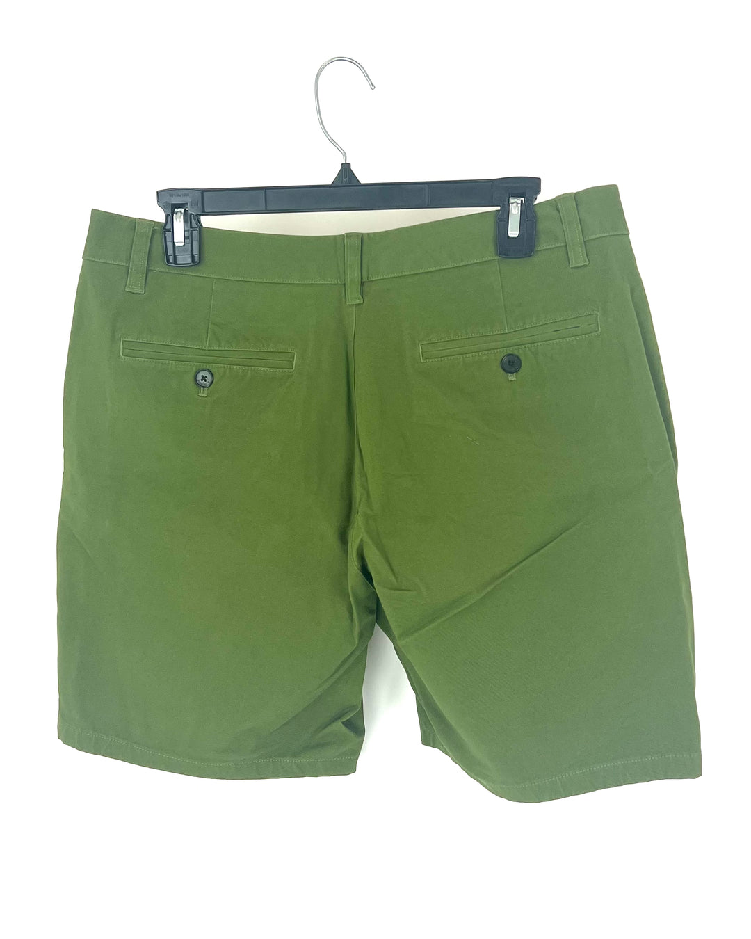 MENS Deep Forest Green Shorts - Size 32 x 7" Inseam Athletic Fit