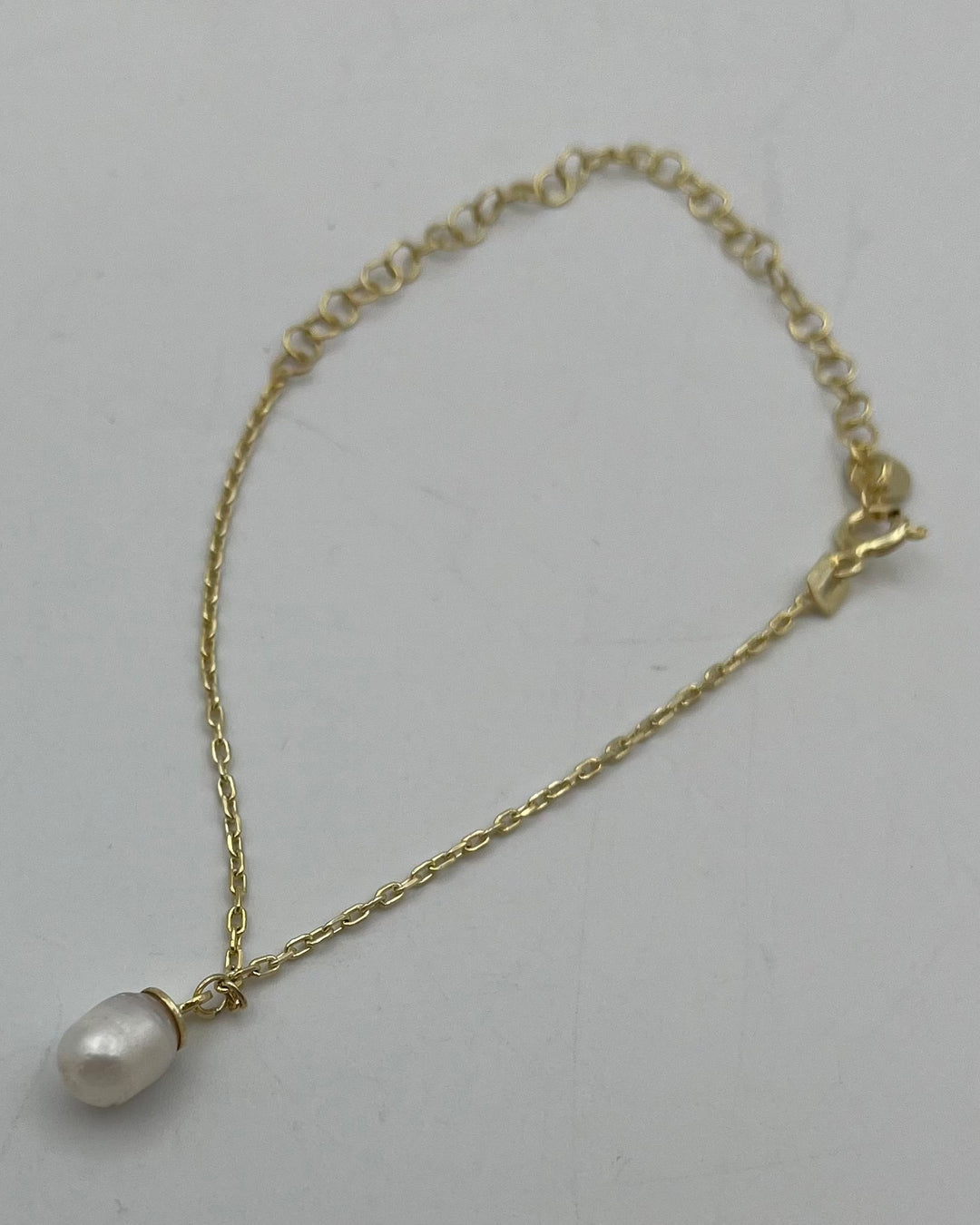 Gold Chain Bracelet With Pearl