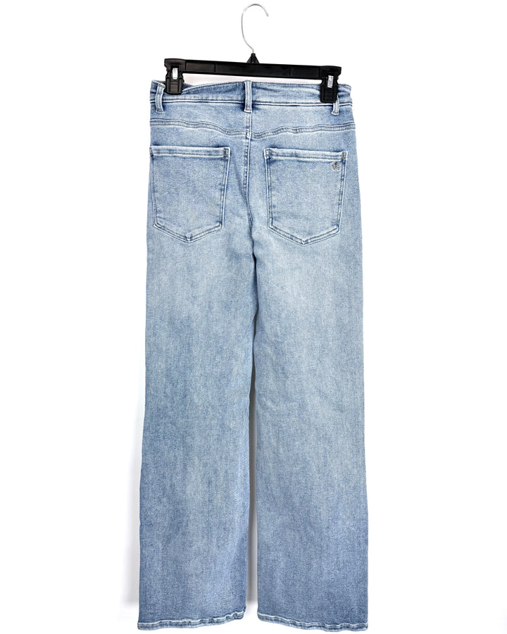 Light-Wash Indigo Baggy Distressed Jeans - Size 4