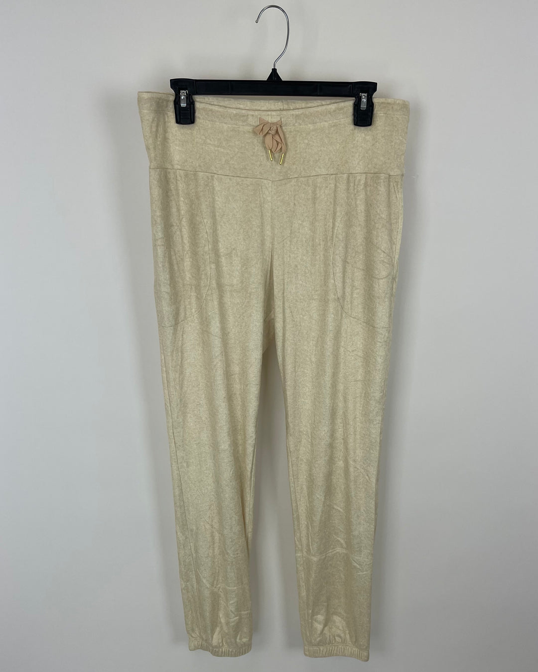 Cream Fleece Lounge Set - Size 6/8