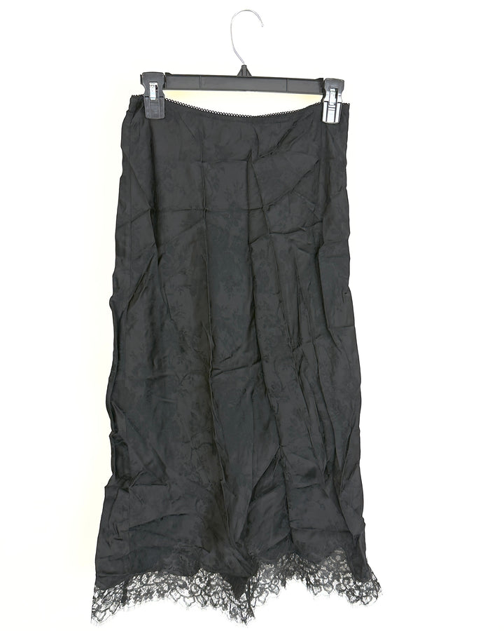 Black Floral Lace Skirt - Size 2/4