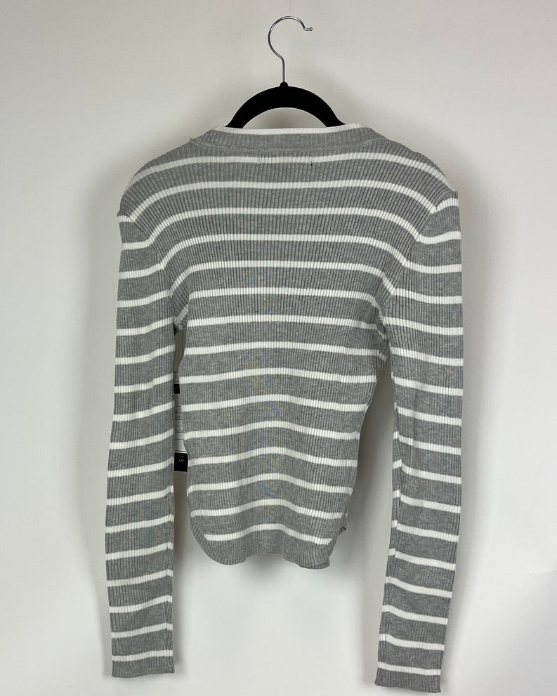 Gray and White Sweater - Size 4/6