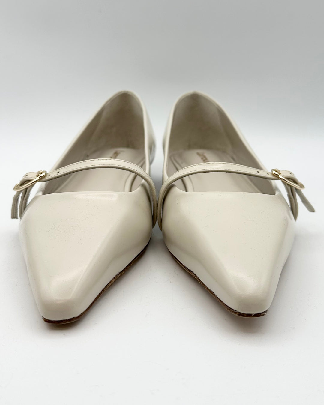Ivory Pointed Toe Ballet Flat - Size 6.5