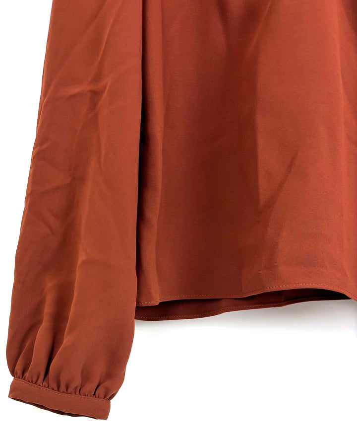 Brown Long Sleeve Top with Cut Out - Size 4/6