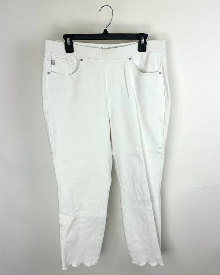 Cardstock White Scallop Trim Stretch Pants - Size 12