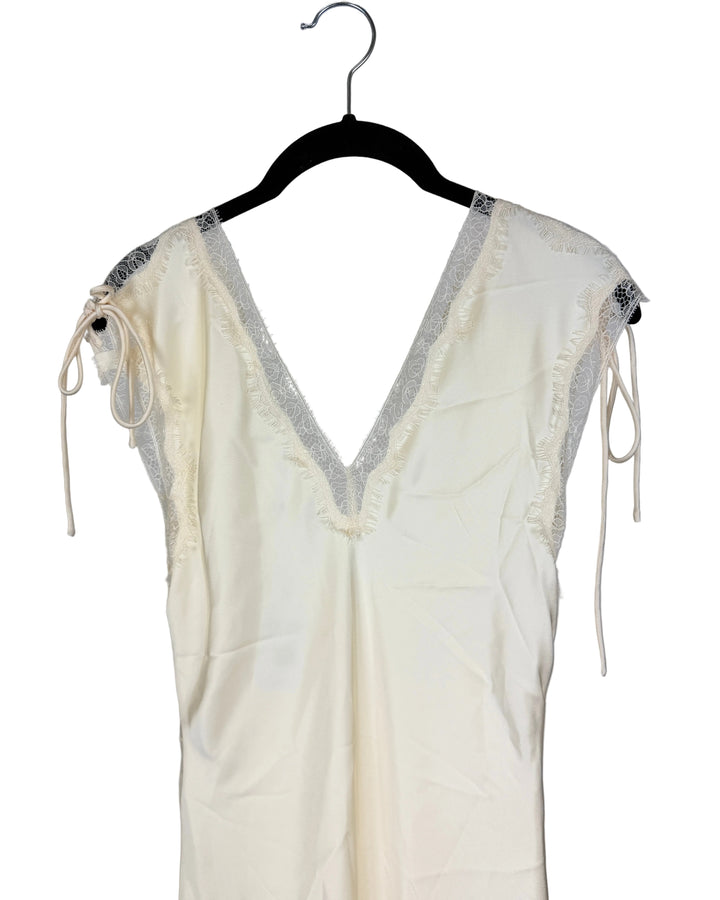Cream Lace Trim Dress - Size 2/4