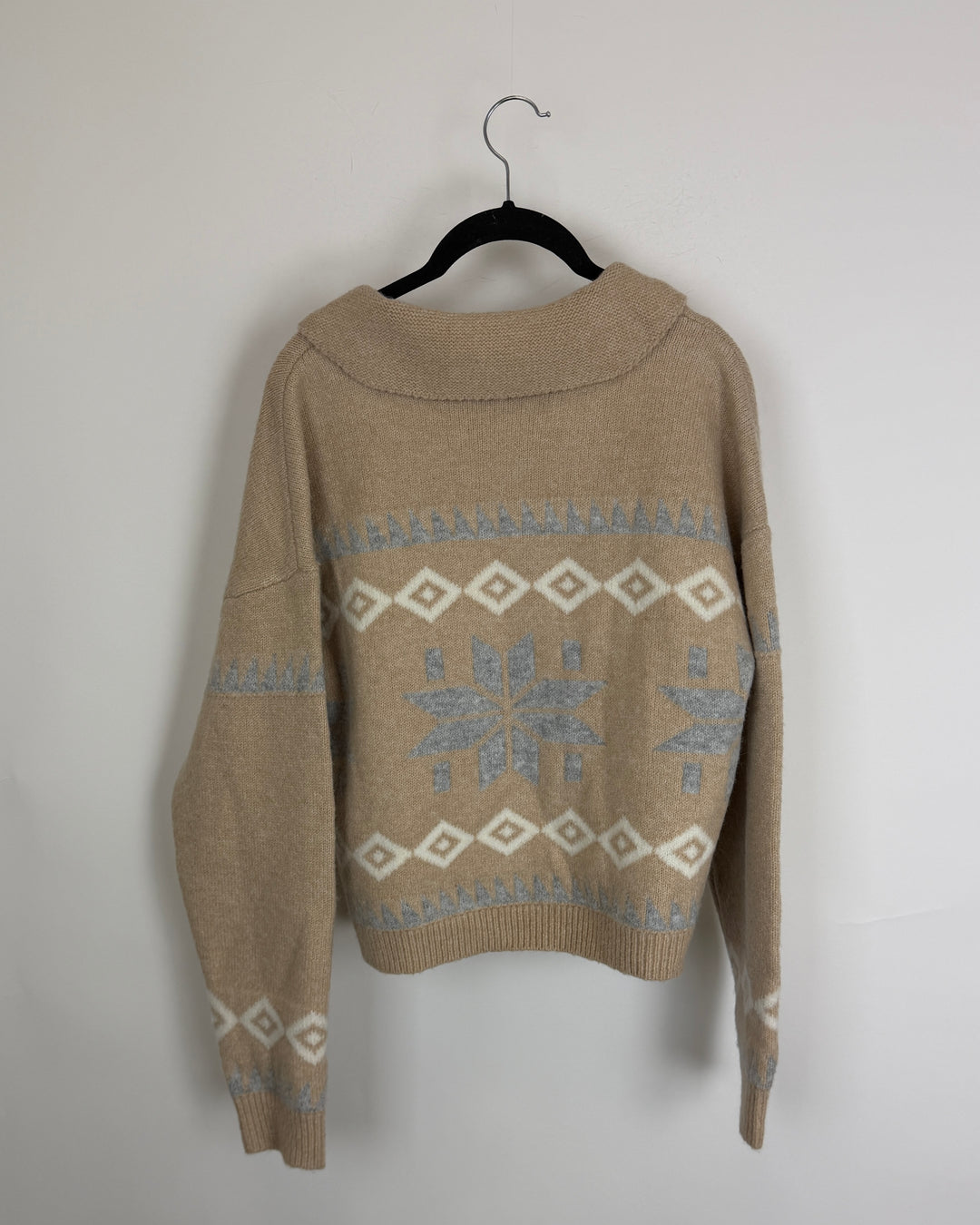 Light Beige Snowflake Sweater - size 6/8