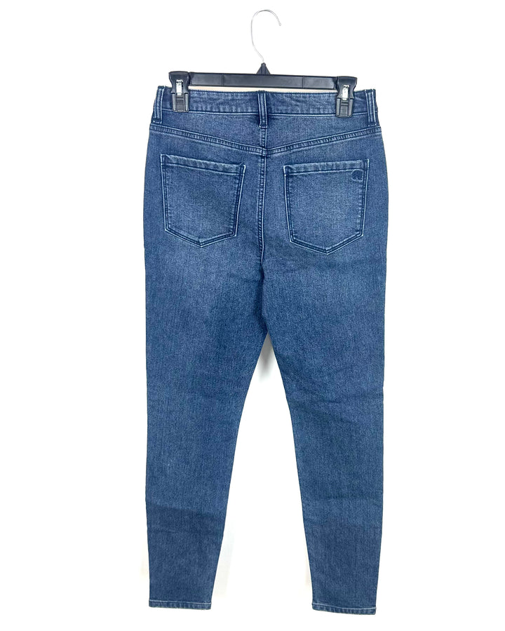 Medium Wash Stretchy Skinny Jeans - Size 2/4