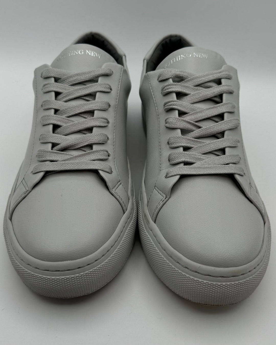 MENS Light Grey Leather Sneaker - Size 9.5/10