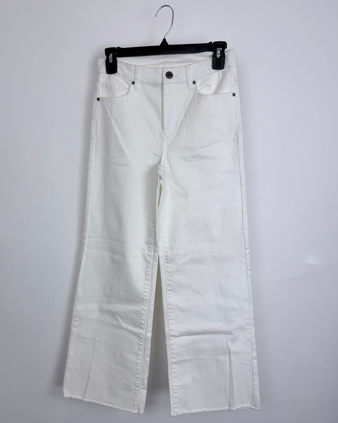Warm-Toned Off-White Jeans - Size 4/6