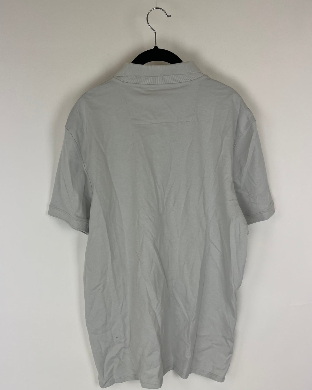 MENS Light Gray Two-Button Polo Tee - Medium