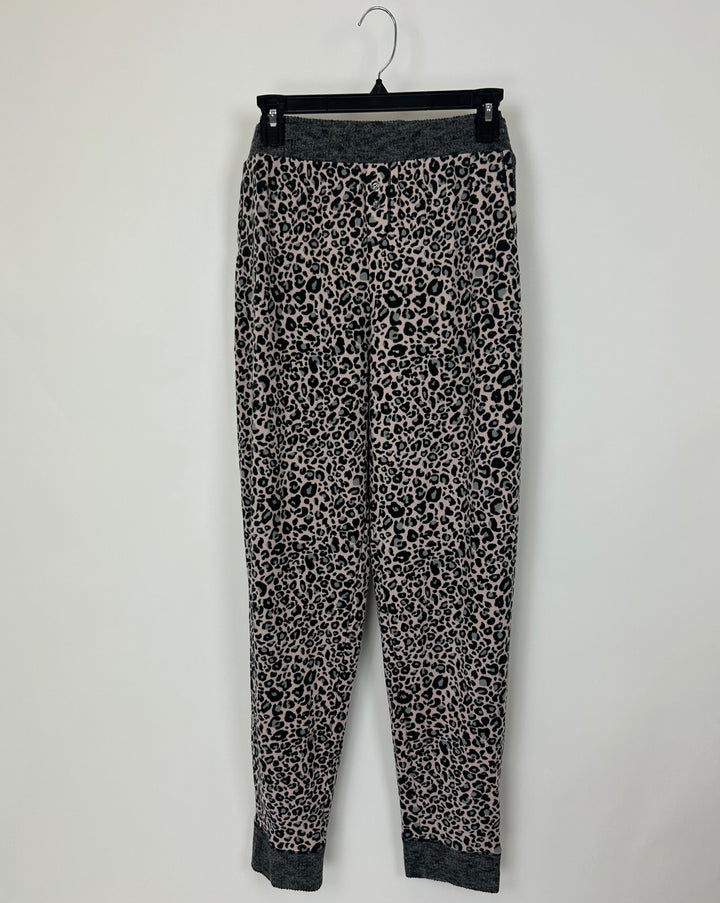 Baby Pink and Grey Cheetah Print Loungewear Joggers - Size 1X