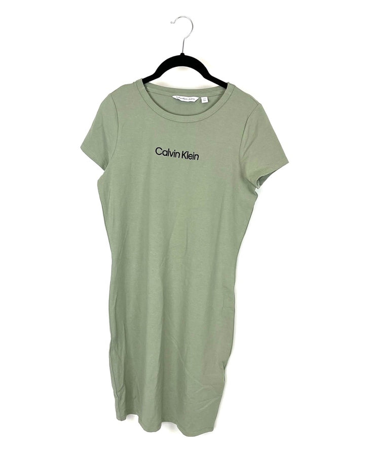 Green Short Sleeve Dress - Small