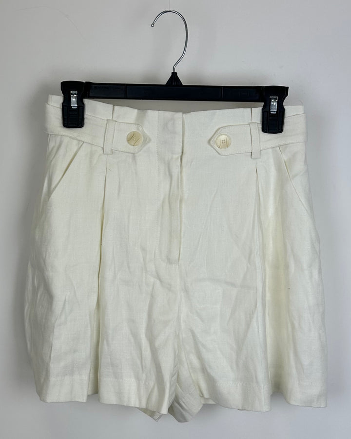 ASTR The Label White Shorts - Small