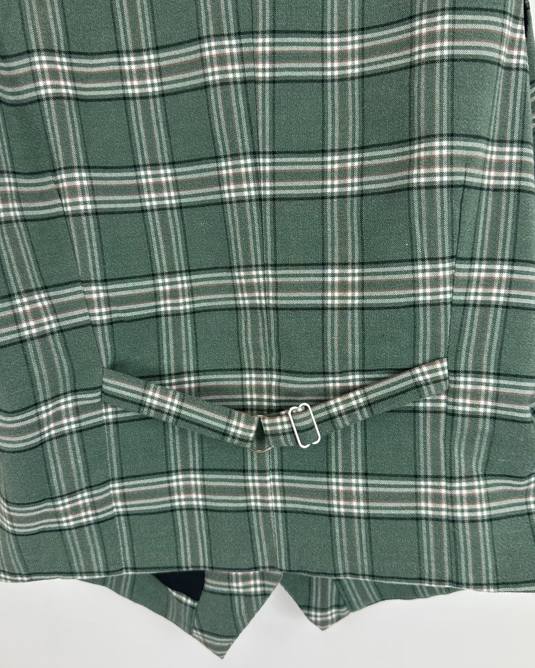 1.State Green Vest - Size 6