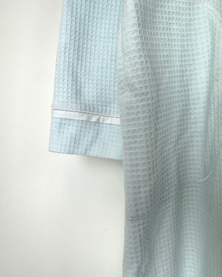 Light Blue Waffle Knit Long Sleeve Rob - Large