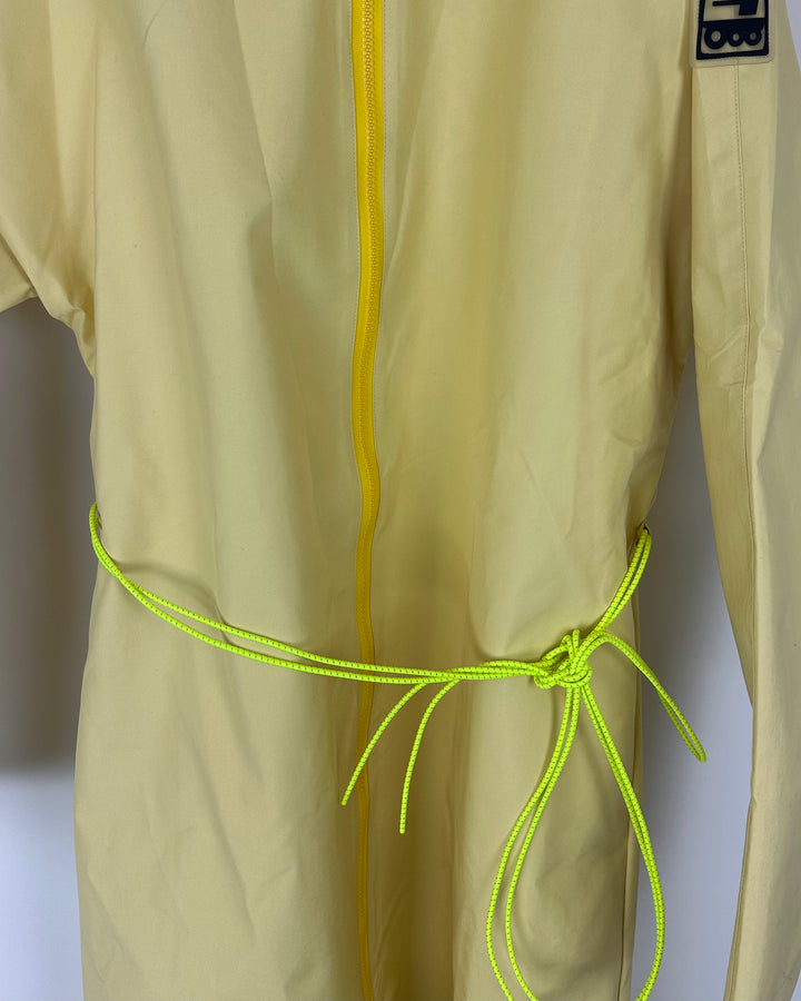 Butter Yellow Long Raincoat With Bungee Belt - Size 8/10