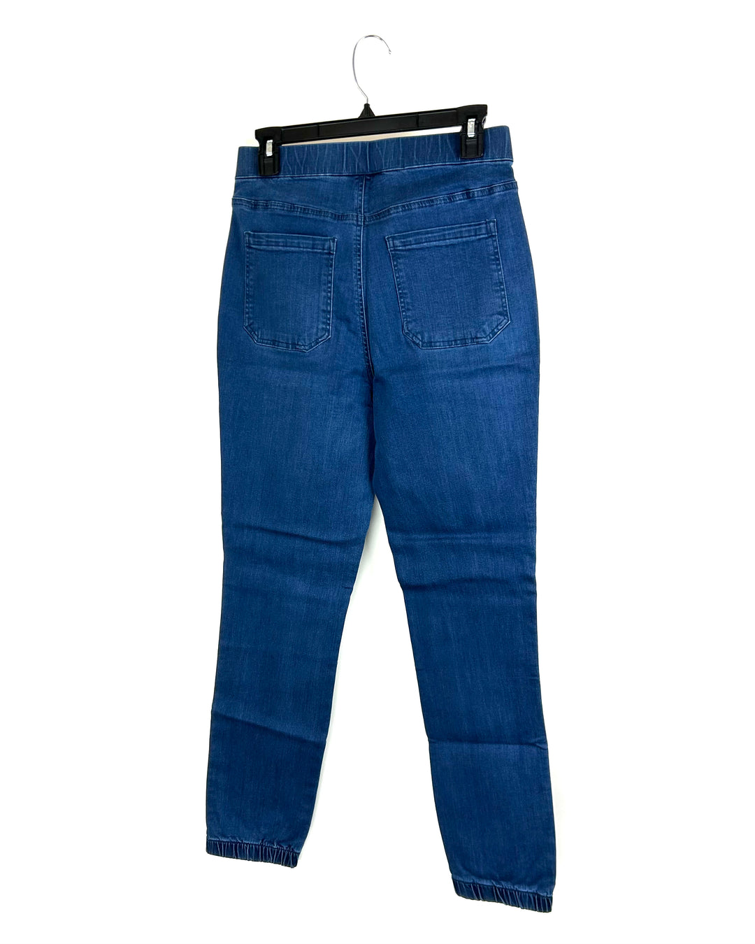 Medium Wash Jogger Pull On Jeans - Size 6