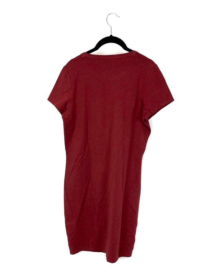 Maroon Short Sleeve Embroidered Logo Dress - Small