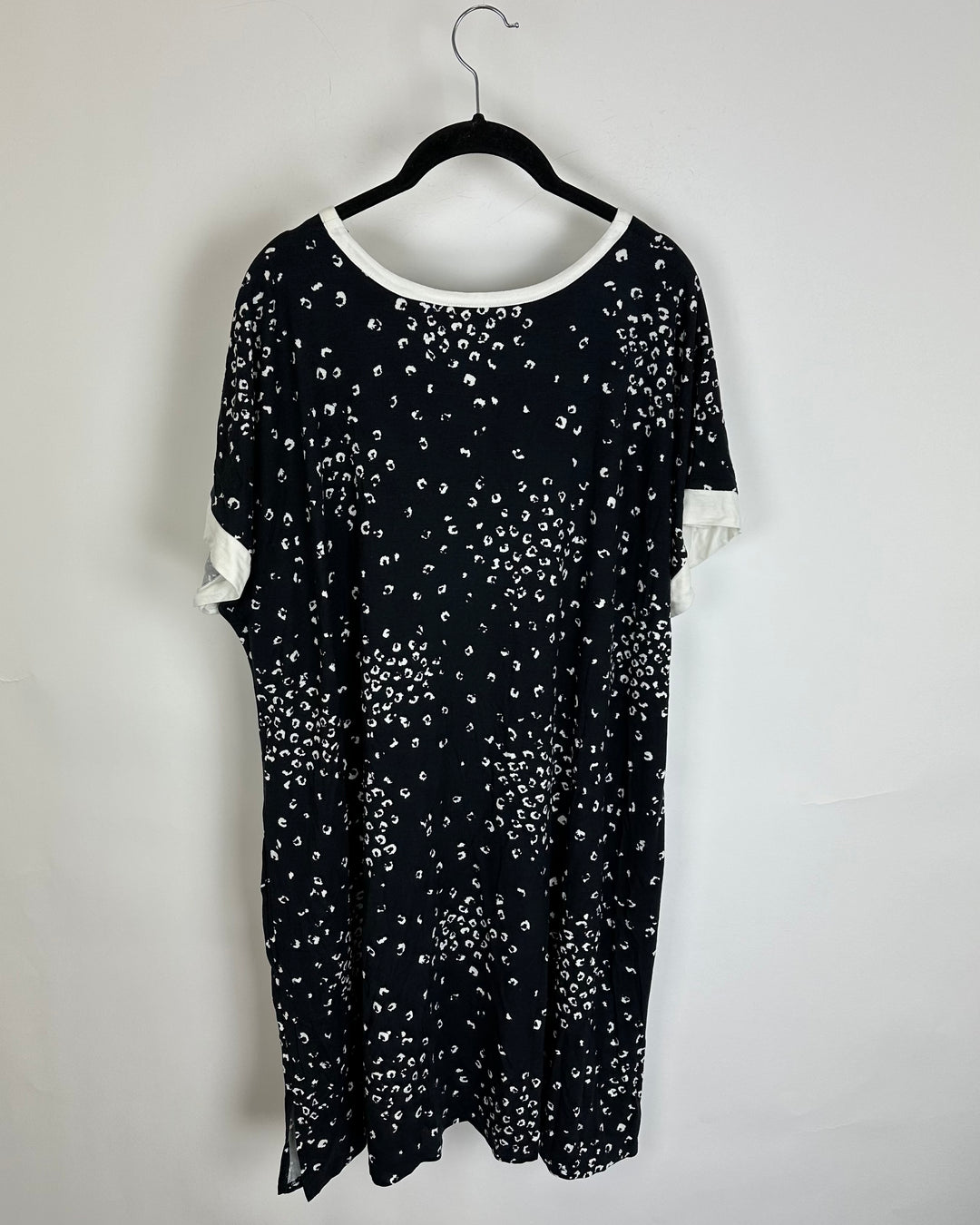 Back with Dainty White Cheetah Print Nightgown - 1X / 2X
