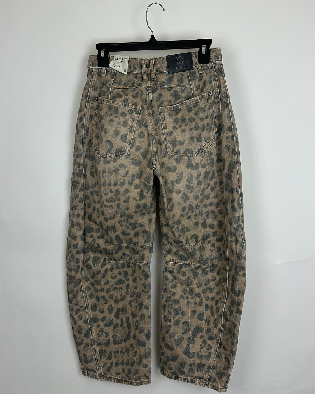 We The Free Leopard Barrel Jeans - Size 25