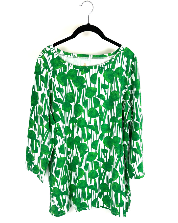 Green and White Geometric Pattern Top - Size 14/16