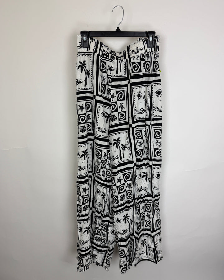 Abstract Pattern Black and White Pants- Size 2/4