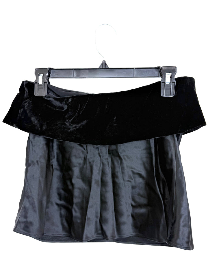 Black Velvet-Like Trim Strapless Top - Size 4/6