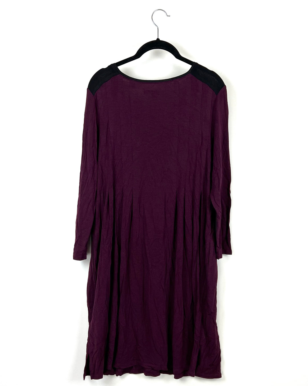 Maroon Long-Sleeve Nightgown With Black Color Blocks - Small