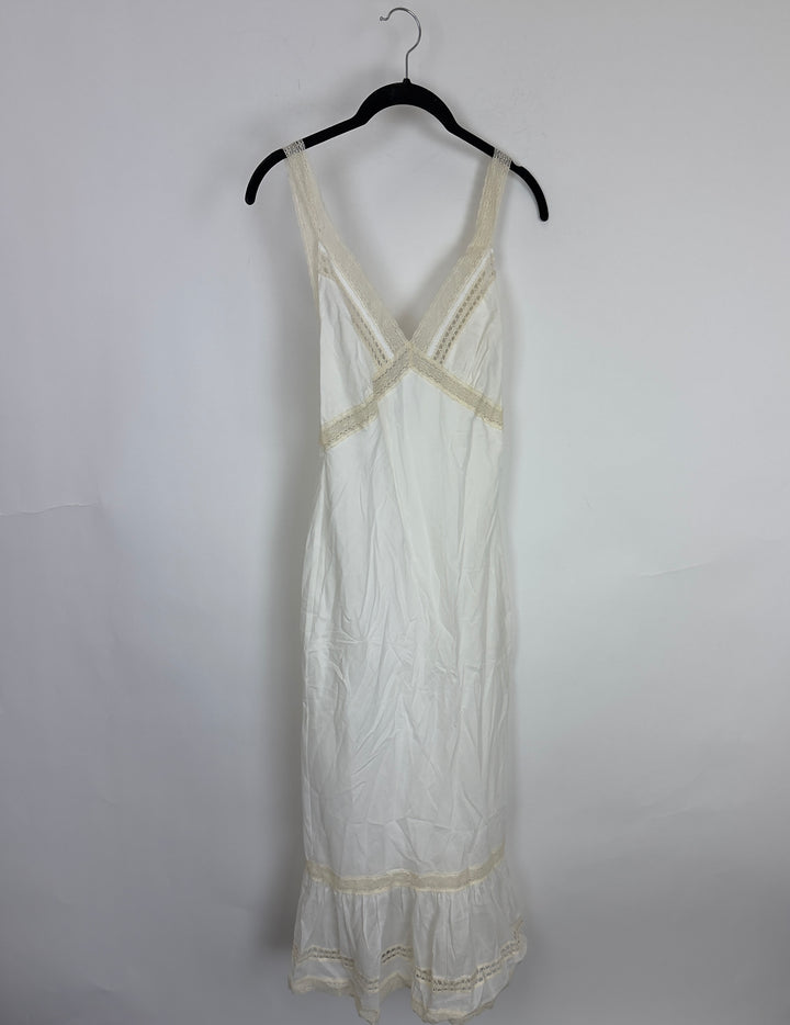 White and Cream Lace Dress - Size 0