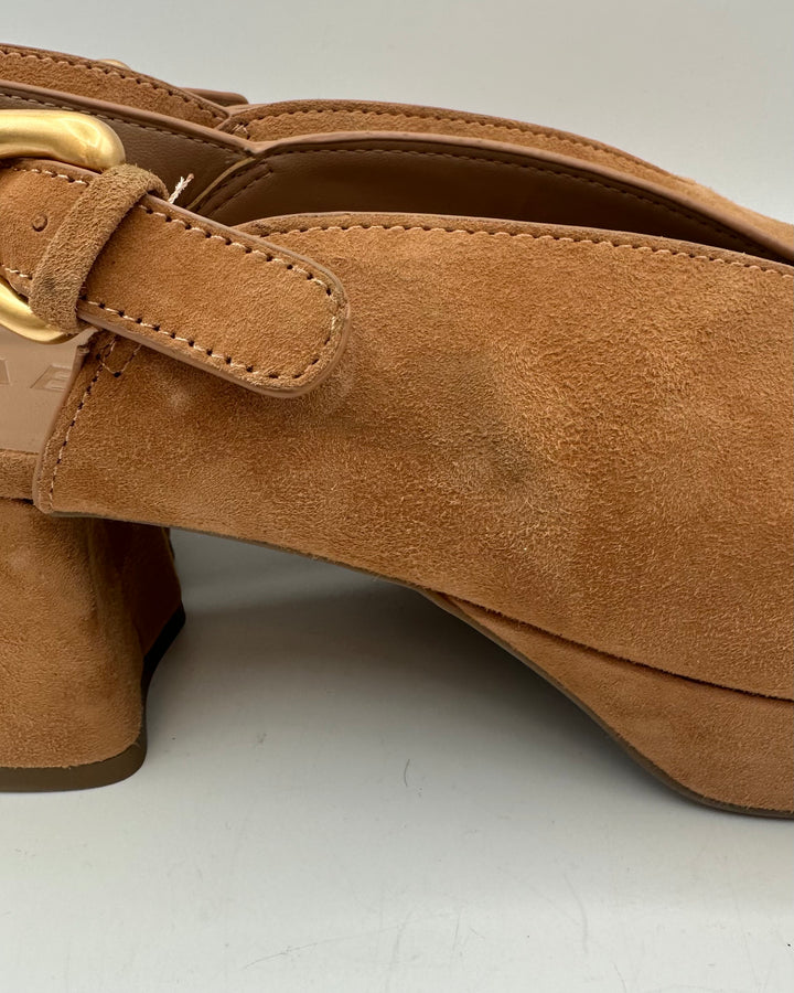 Aerosoles Tan Suede Sandals - Size 7.5