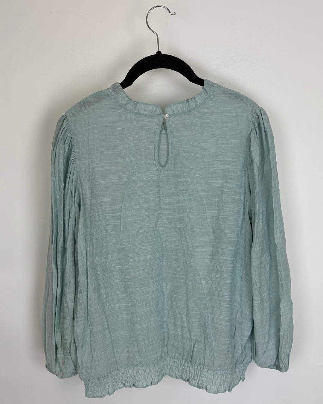 Sea foam flowy top - Size 6/8