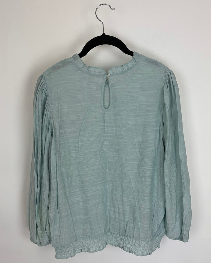 Sea foam flowy top - Size 6/8